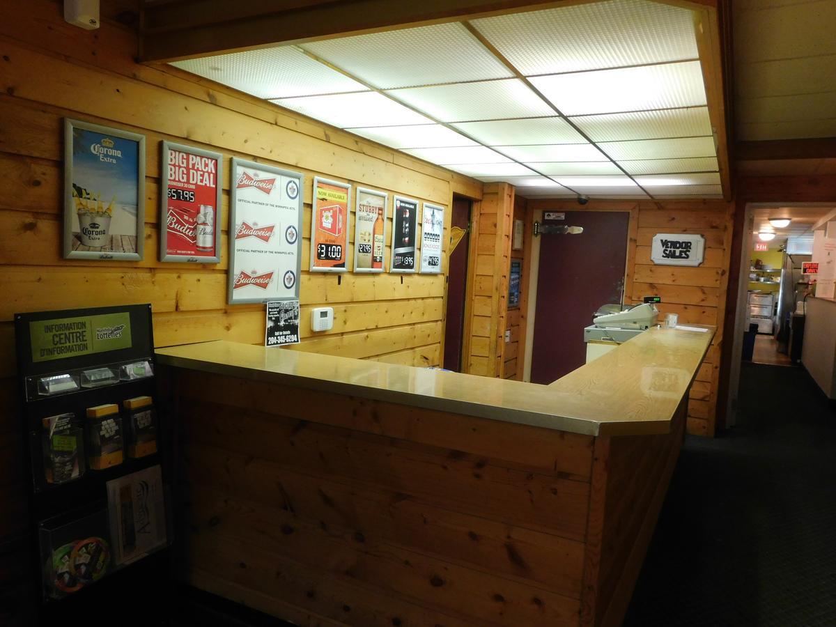 Casey'S Inn Lac du Bonnet Εξωτερικό φωτογραφία