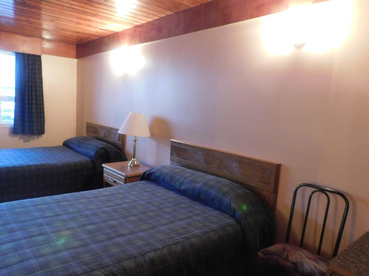 Casey'S Inn Lac du Bonnet Εξωτερικό φωτογραφία