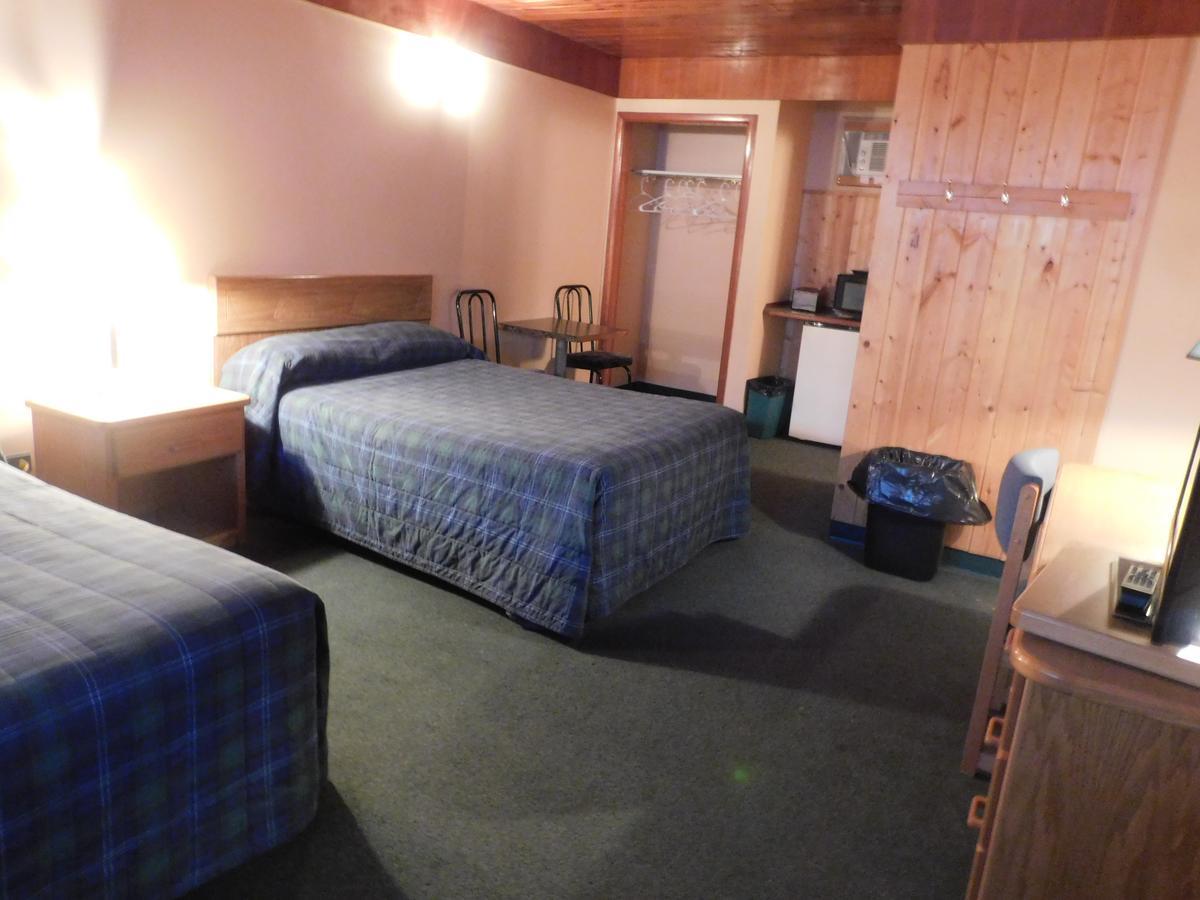 Casey'S Inn Lac du Bonnet Εξωτερικό φωτογραφία