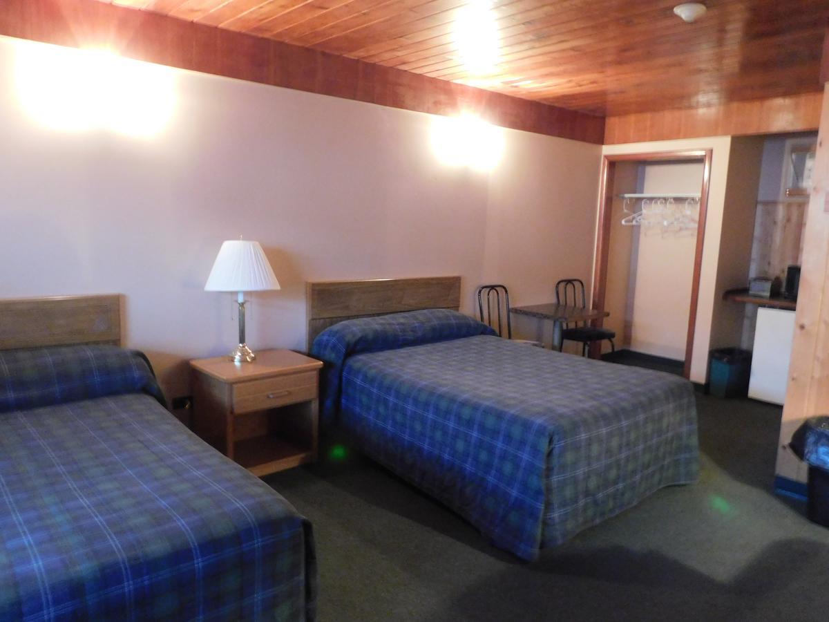 Casey'S Inn Lac du Bonnet Εξωτερικό φωτογραφία